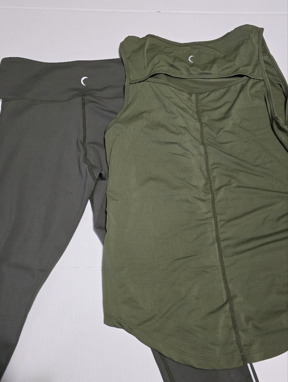 Ztia Olive Green Women's Tank & Leggings